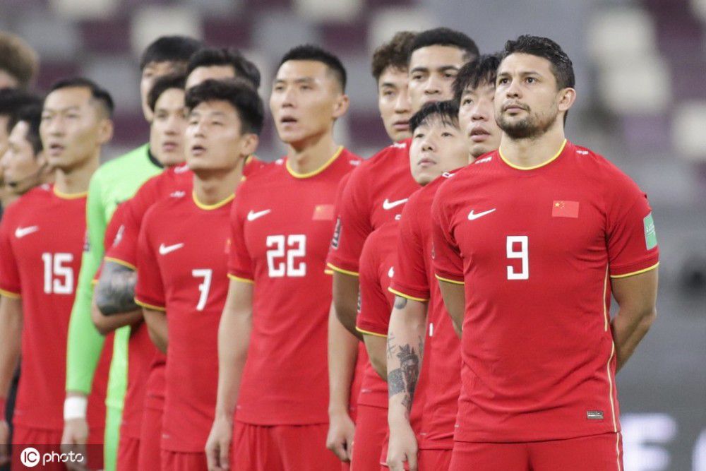 国际米兰本轮之前客场战绩居积分榜第1位，进球18个，失球2个。